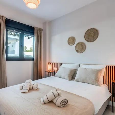 Garden Aranya - Pool, Gym And Coworking Space * 埃斯特波纳