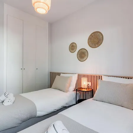 Garden Aranya - Pool, Gym And Coworking Space Apartman *