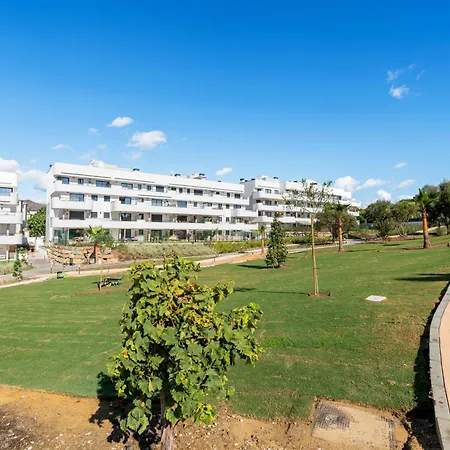 Garden Aranya - Pool, Gym And Coworking Space