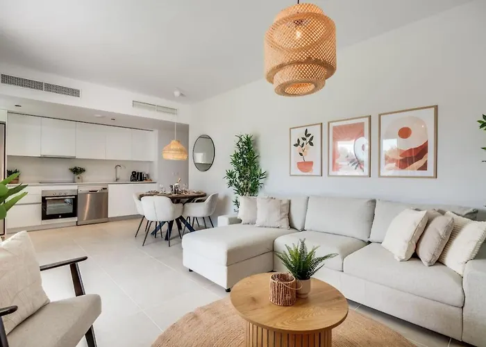 Garden Aranya - Pool, Gym And Coworking Space *