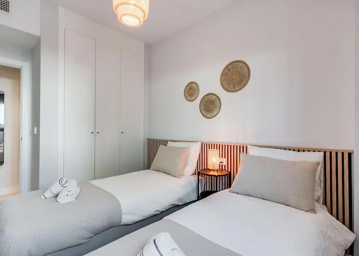 Garden Aranya - Pool, Gym And Coworking Space Apartment *