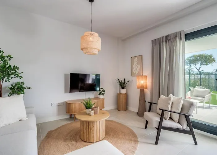 Garden Aranya - Pool, Gym And Coworking Space *